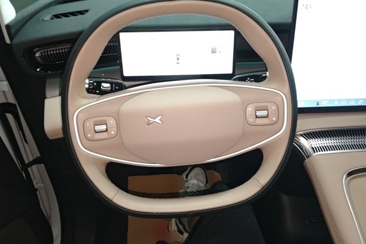 Used XPeng X9 2024 610 Long-Range Pro Steering Wheel