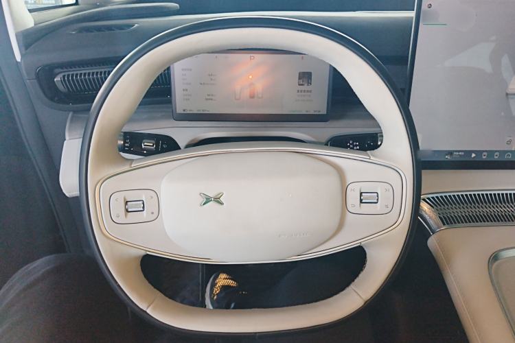 Used XPeng X9 2024 610 Long-Range Pro Steering Wheel