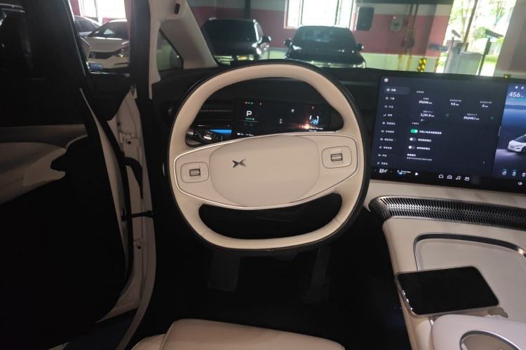 Used XPeng X9 2024 610 Long-Range Pro Steering Wheel
