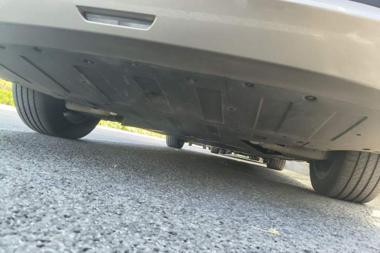 Used XPeng X9 2024 702 Ultra-Long Range Pro Chassis Rear