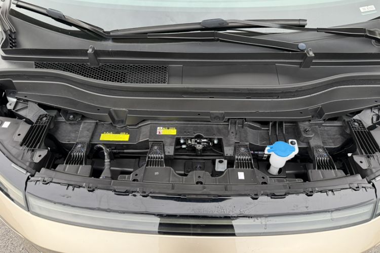 Used XPeng X9 2024 640 All-Wheel Drive High-Performance Max Engine Bay