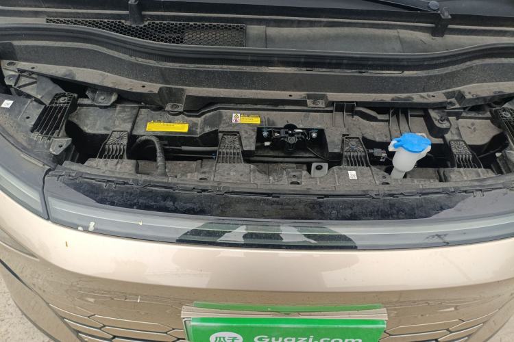 Used XPeng X9 2024 702 Ultra-Long Range Max Engine Bay