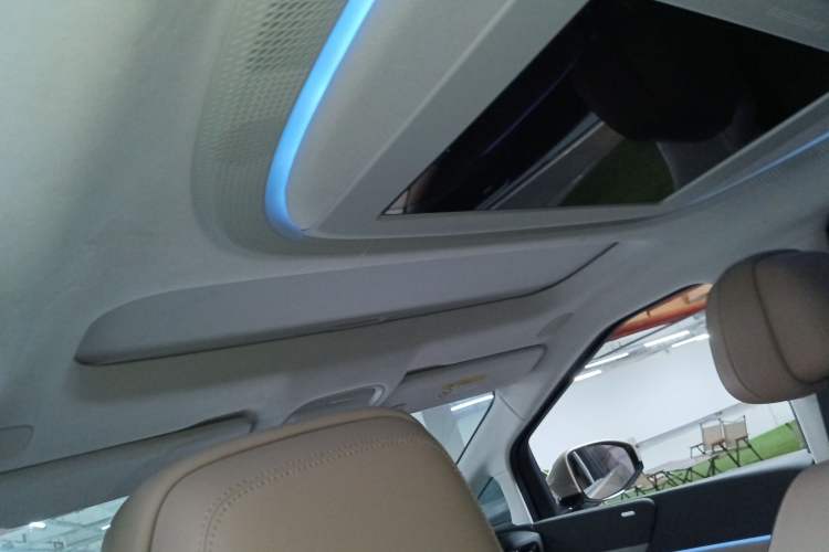 Used XPeng X9 2024 702 Ultra-Long Range Pro Headliner