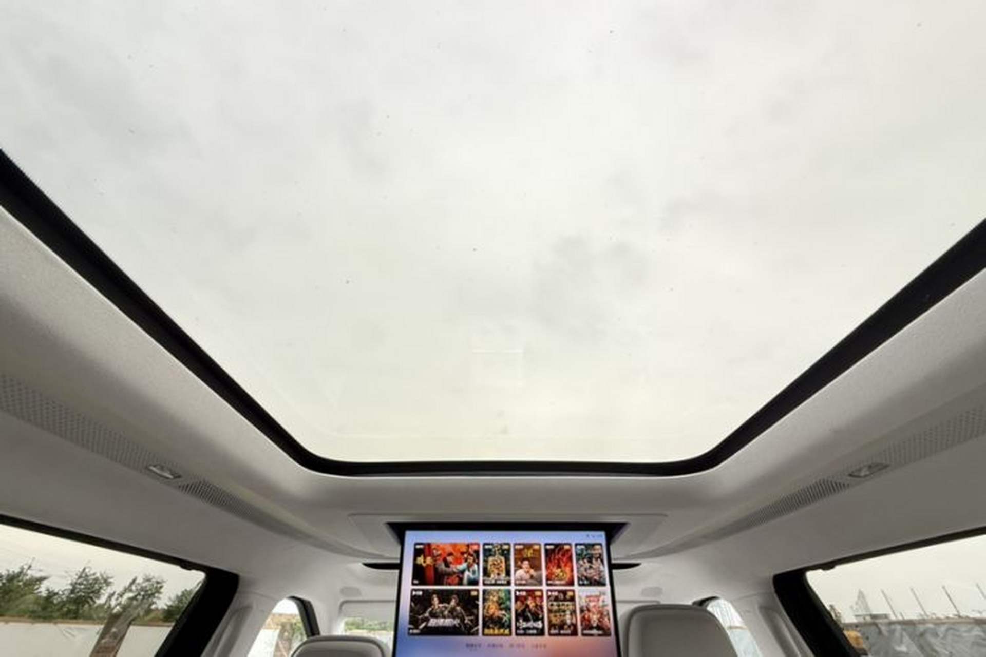 Used XPeng X9 2024 640 All-Wheel Drive High-Performance Max Headliner