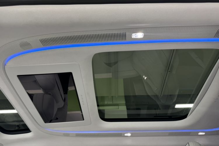 Used XPeng X9 2024 640 All-Wheel Drive High-Performance Max Headliner