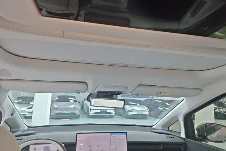 Used XPeng X9 2024 702 Ultra-Long Range Max Headliner