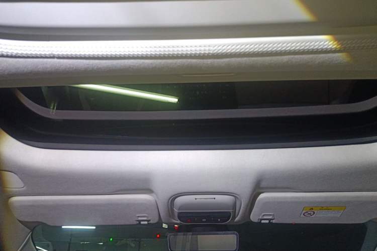 Used XPeng X9 2024 640 All-Wheel Drive High-Performance Max Headliner