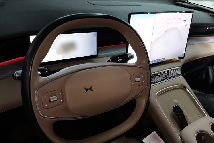 Used XPeng X9 2024 702 Ultra-Long Range Pro Interior 2
