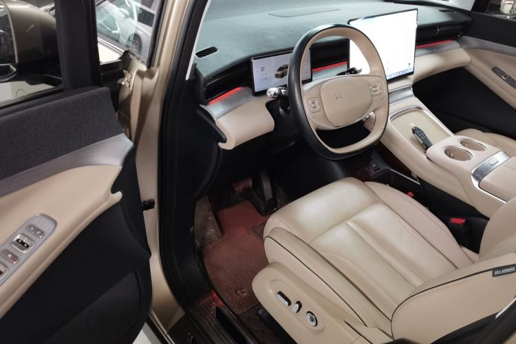 Used XPeng X9 2024 702 Ultra-Long Range Pro Interior 3