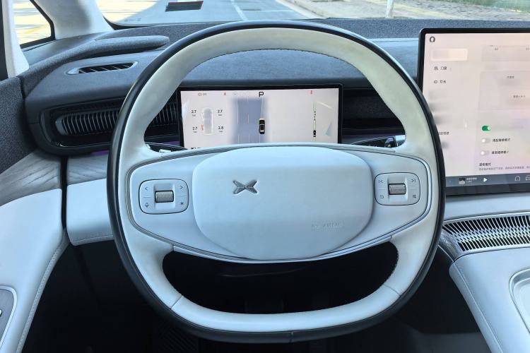 Used XPeng X9 2024 640 All-Wheel Drive High-Performance Max Interior 6