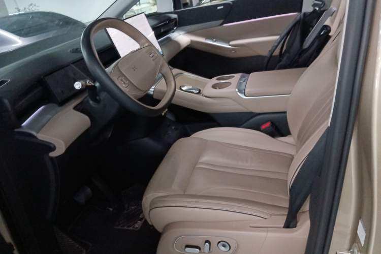 Used XPeng X9 2024 702 Ultra-Long Range Pro Left Front Seat