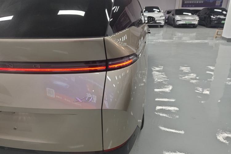 Used XPeng X9 2024 702 Ultra-Long Range Max Right Rear Taillight