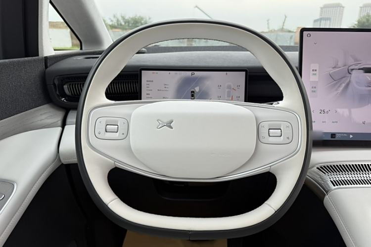 Used XPeng X9 2024 640 All-Wheel Drive High-Performance Max Steering Wheel