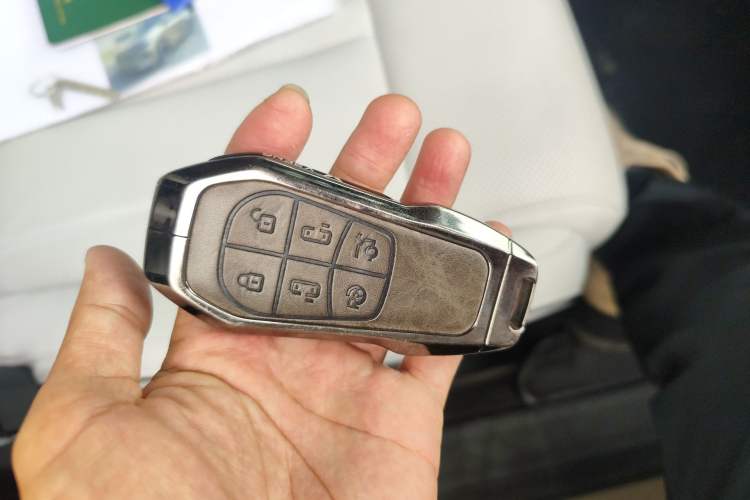 Used XPeng X9 2024 640 All-Wheel Drive High-Performance Max Vehicle Key