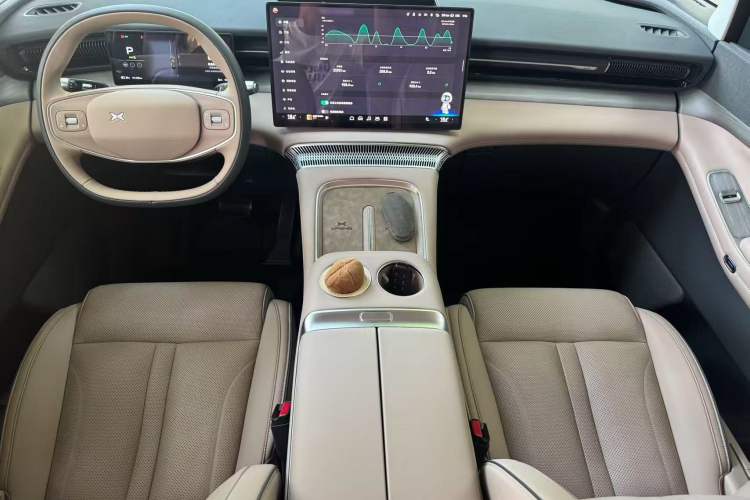 Used XPeng X9 2025 740 Ultra-Long Range Max Center Console