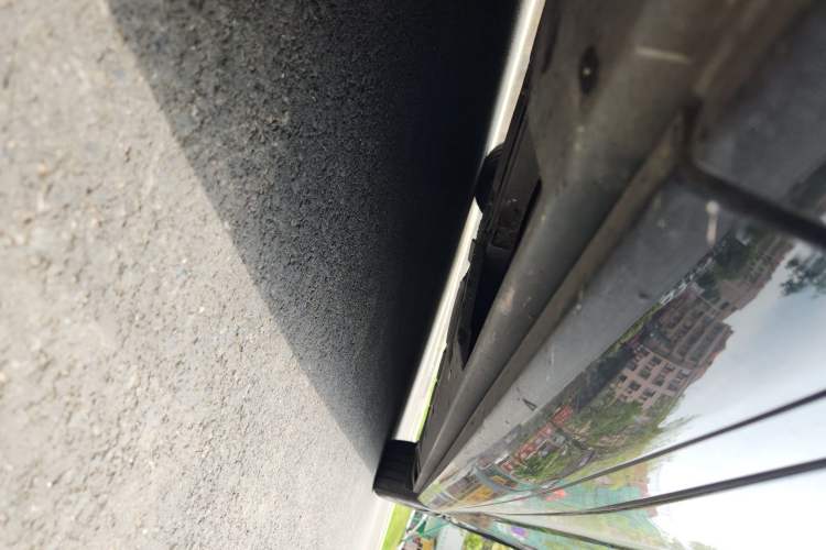 Used XPeng X9 2025 740 Ultra-Long Range Max Chassis Front Left