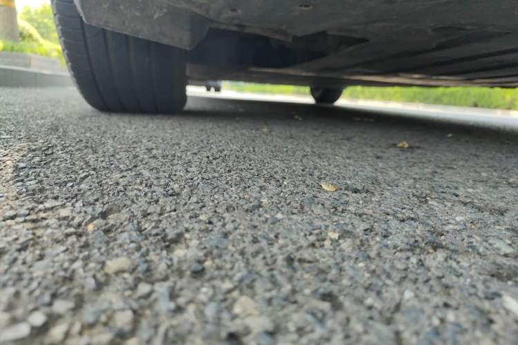 Used XPeng X9 2025 740 Ultra-Long Range Max Chassis Front Right