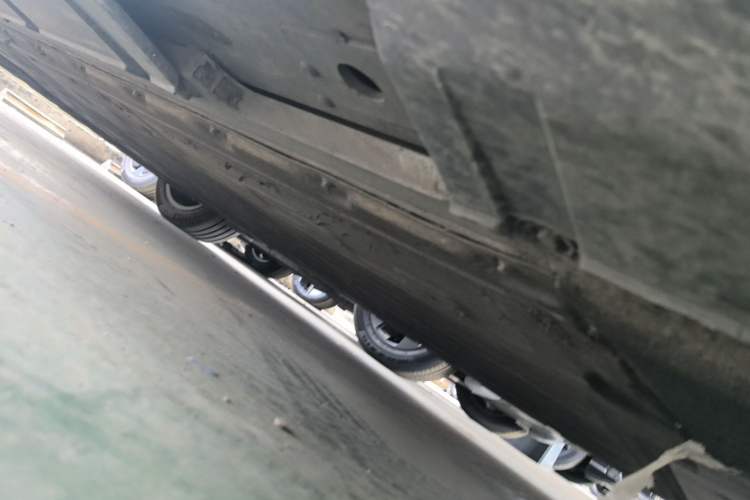 Used XPeng X9 2025 740 Ultra-Long Range Max Chassis Front Right