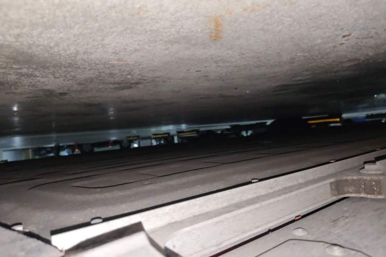 Used XPeng X9 2025 650 Long-Range Max Chassis Front Right
