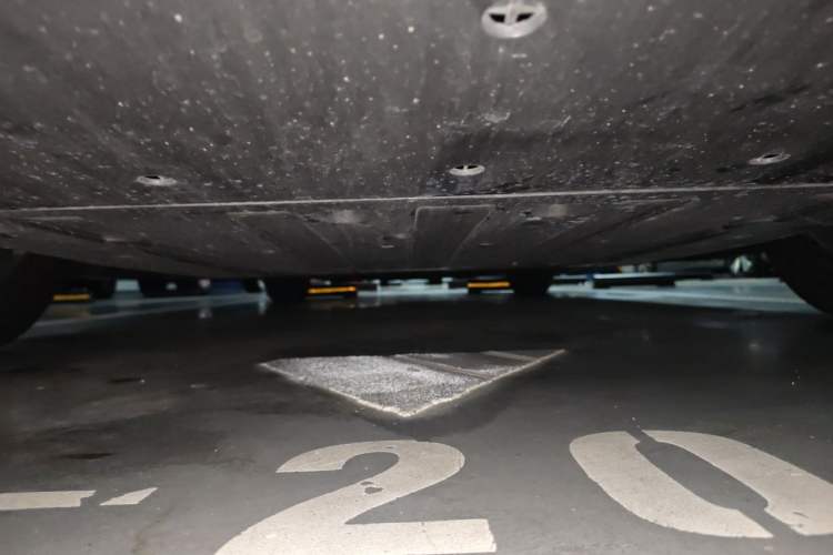 Used XPeng X9 2025 650 Long-Range Max Chassis Front