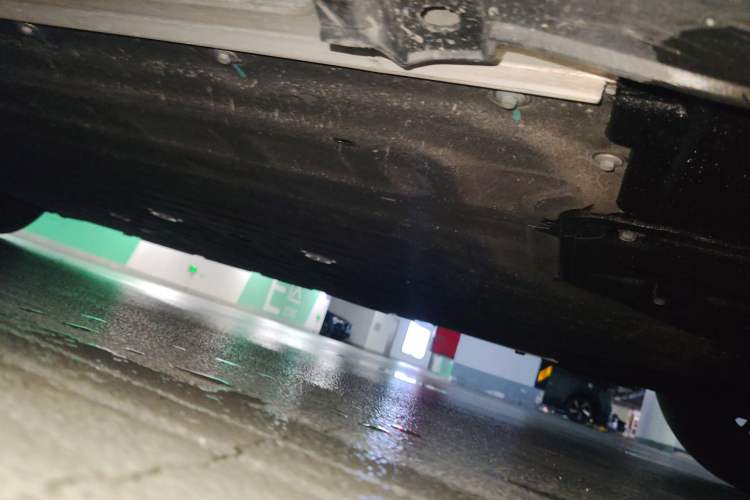 Used XPeng X9 2025 650 Long-Range Max Chassis Rear Left