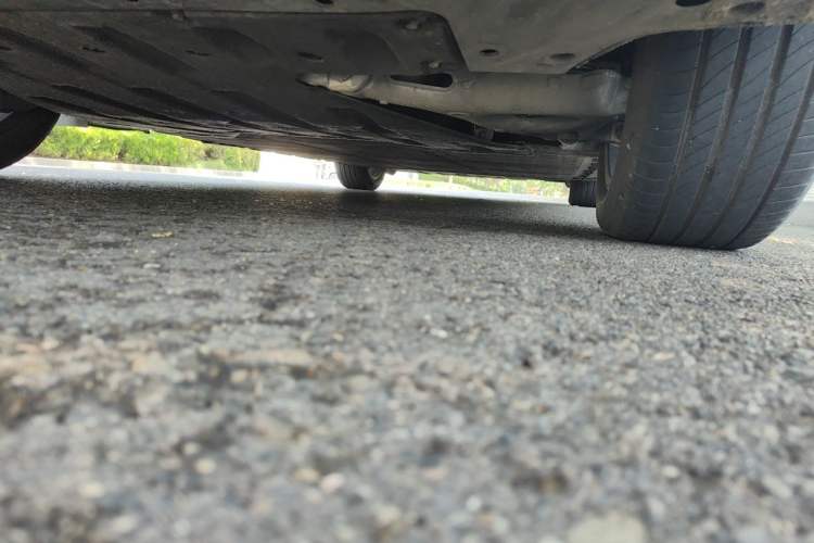 Used XPeng X9 2025 740 Ultra-Long Range Max Chassis Rear Right