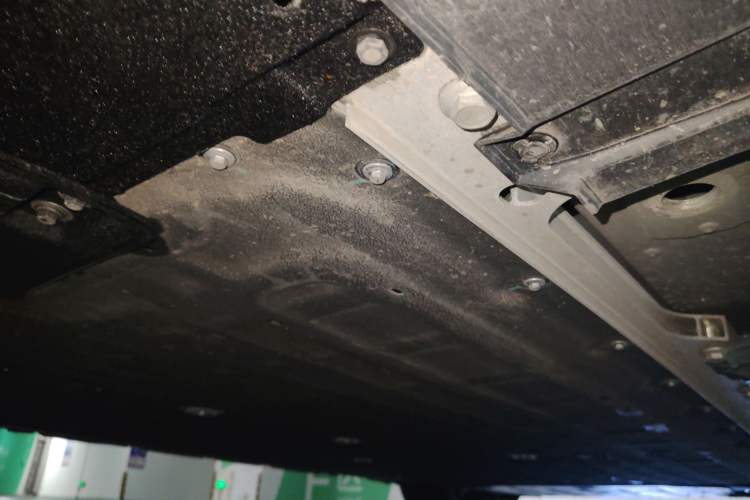 Used XPeng X9 2025 650 Long-Range Max Chassis Rear Right