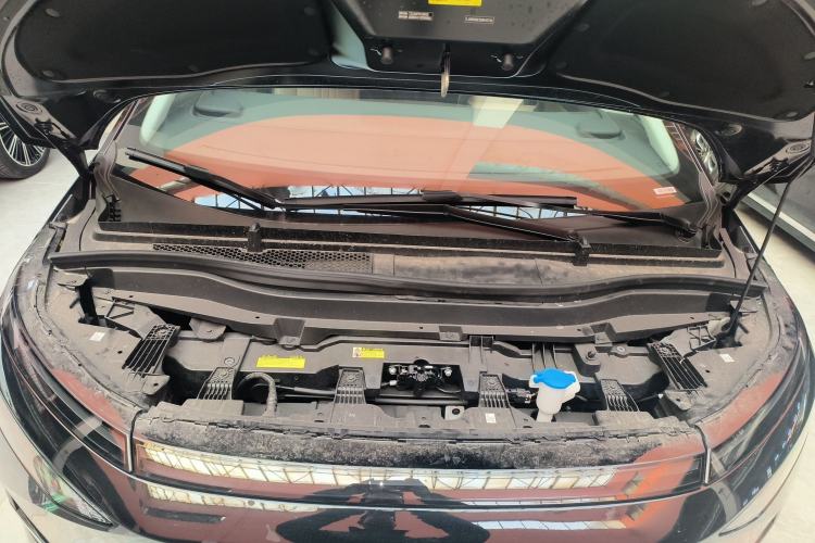 Used XPeng X9 2025 740 Ultra-Long Range Max Engine Bay
