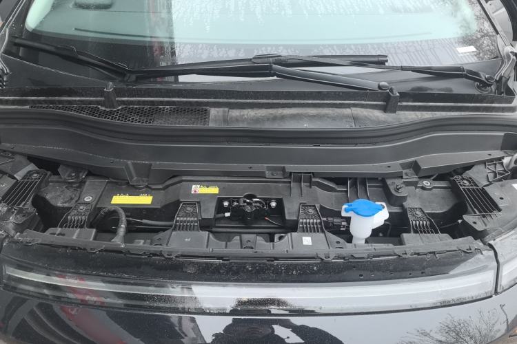 Used XPeng X9 2025 740 Ultra-Long Range Max Engine Bay