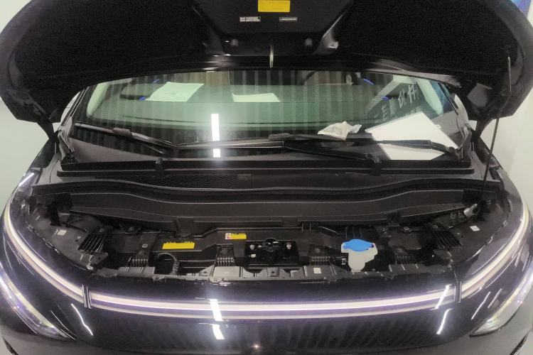 Used XPeng X9 2025 740 Ultra-Long Range Max Engine Bay