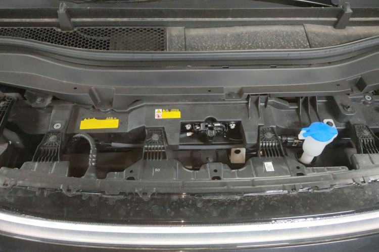 Used XPeng X9 2025 740 Ultra-Long Range Max Engine Bay