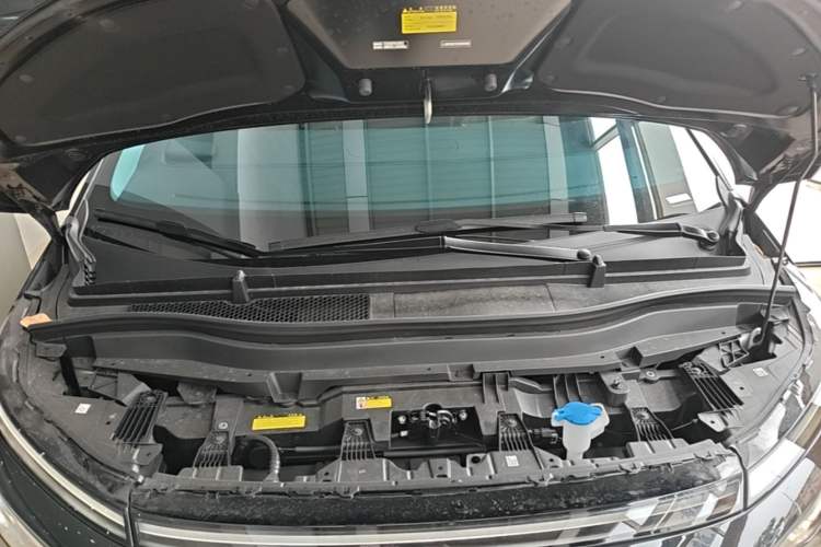 Used XPeng X9 2025 740 Ultra-Long Range Max Engine Bay