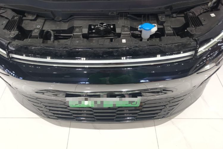 Used XPeng X9 2025 740 Ultra-Long Range Max Engine Bay