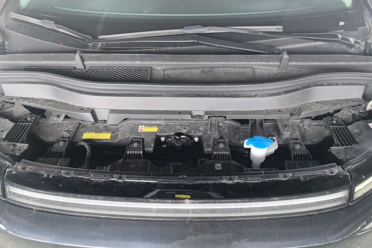Used XPeng X9 2025 740 Ultra-Long Range Max Engine Bay