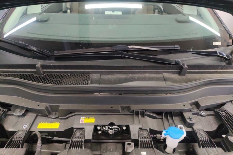 Used XPeng X9 2025 740 Ultra-Long Range Max Engine Bay