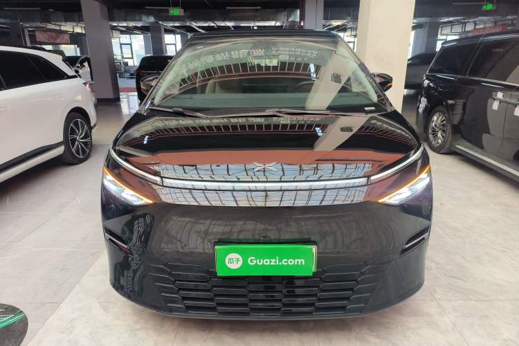 Used XPeng X9 2025 740 Ultra-Long Range Max Exterior 1