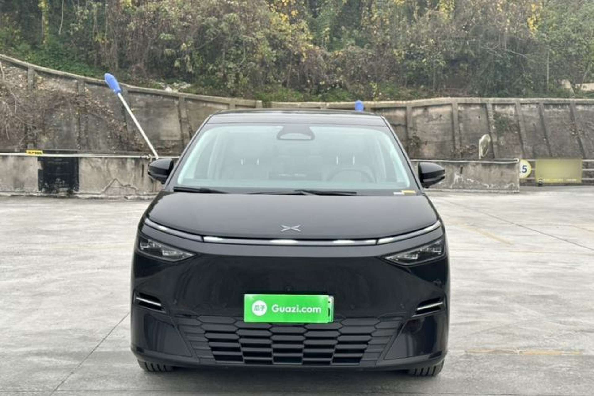 Used XPeng X9 2025 650 Long-Range Max Exterior 2
