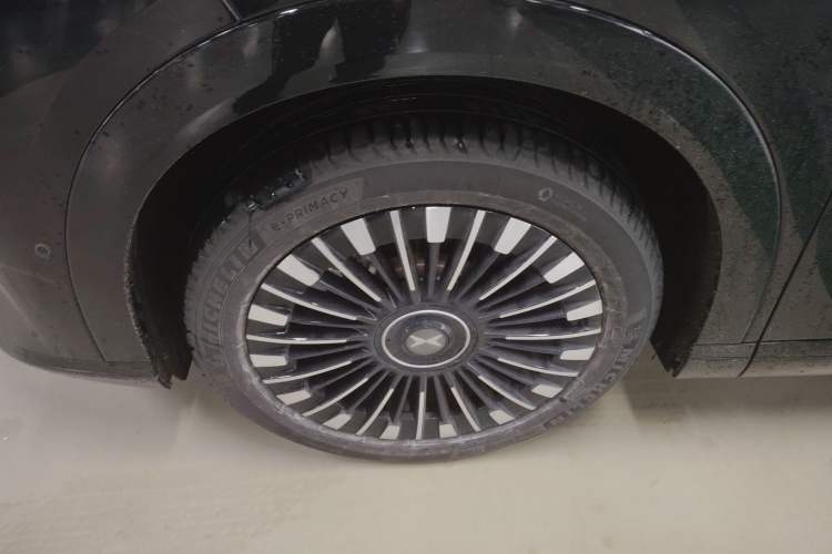 Used XPeng X9 2025 740 Ultra-Long Range Max Exterior 4