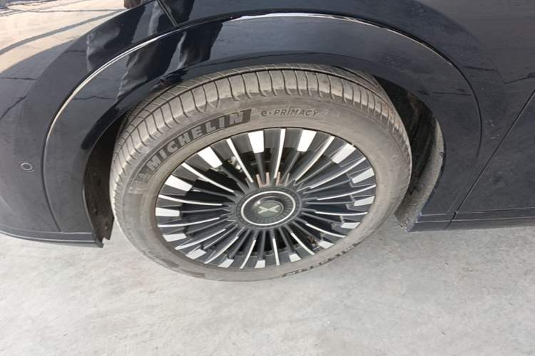 Used XPeng X9 2025 740 Ultra-Long Range Max Exterior 4