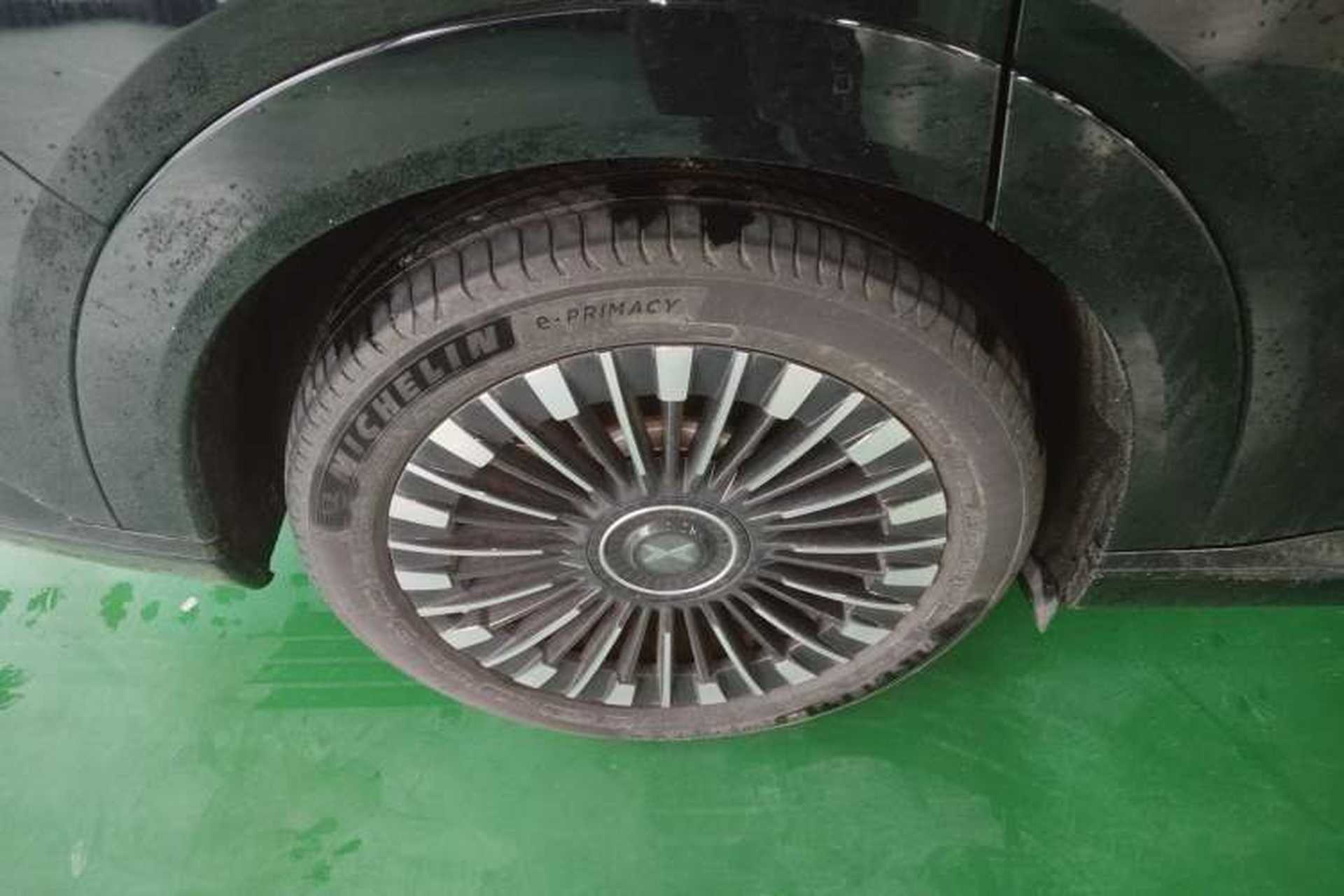 Used XPeng X9 2025 740 Ultra-Long Range Max Exterior 5