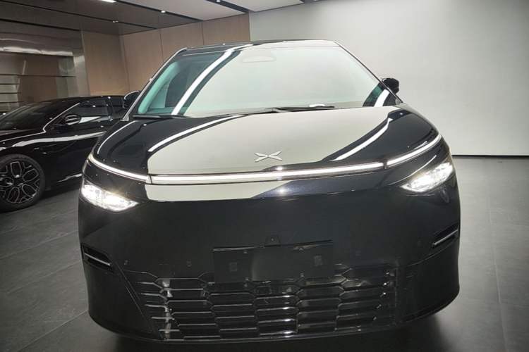 Used XPeng X9 2025 650 Long-Range Max Front