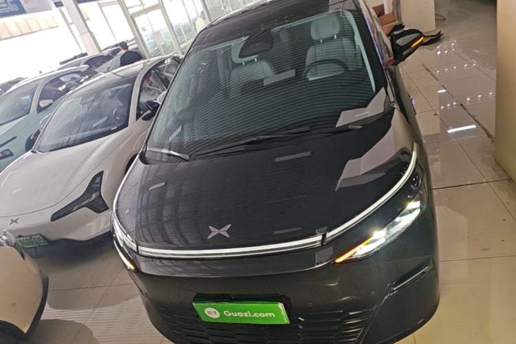 Used XPeng X9 2025 650 Long-Range Max Front