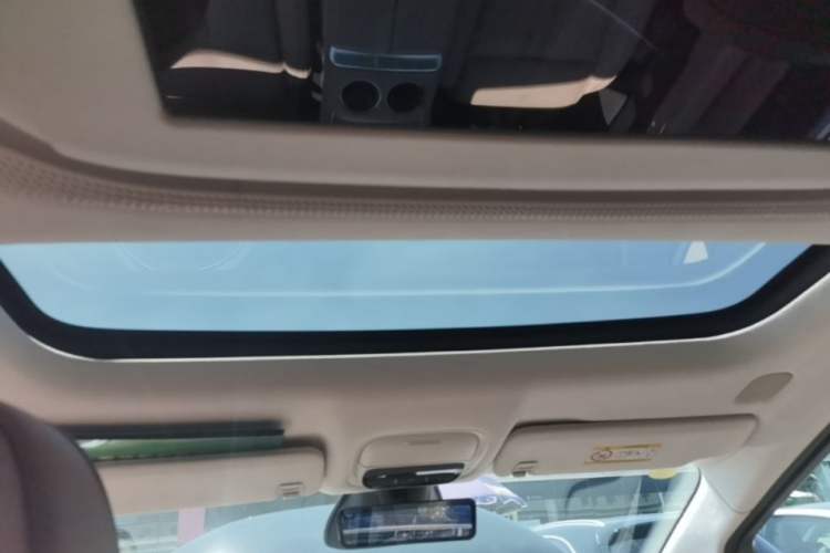 Used XPeng X9 2025 740 Ultra-Long Range Max Headliner