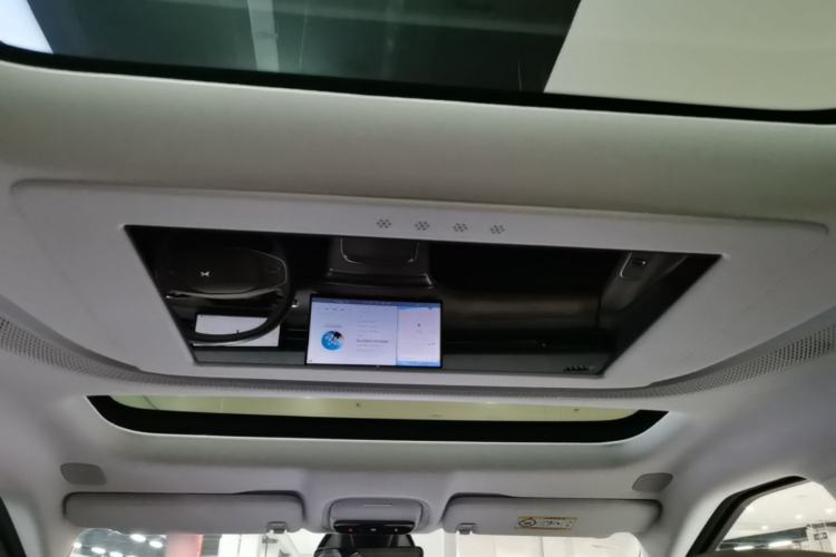 Used XPeng X9 2025 740 Ultra-Long Range Max Headliner