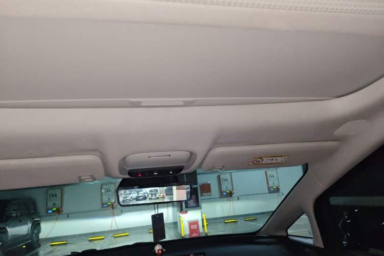 Used XPeng X9 2025 650 Long-Range Max Headliner