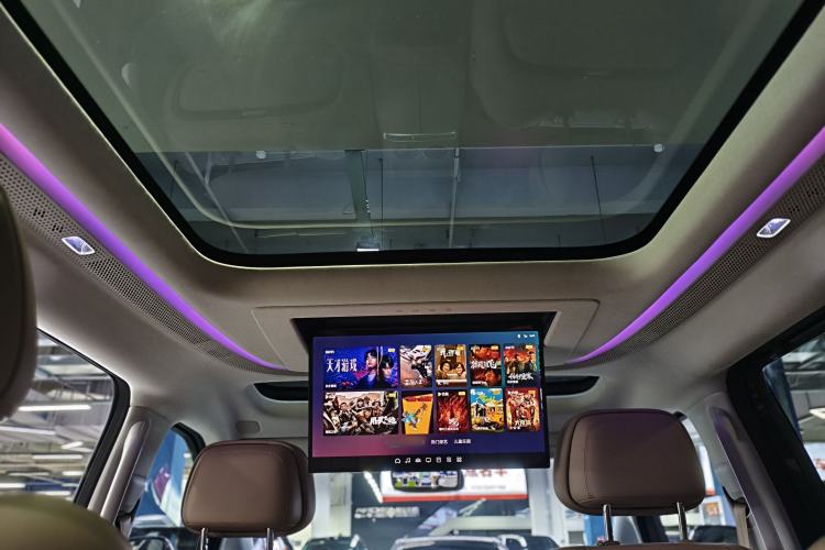 Used XPeng X9 2025 740 Ultra-Long Range Max Headliner