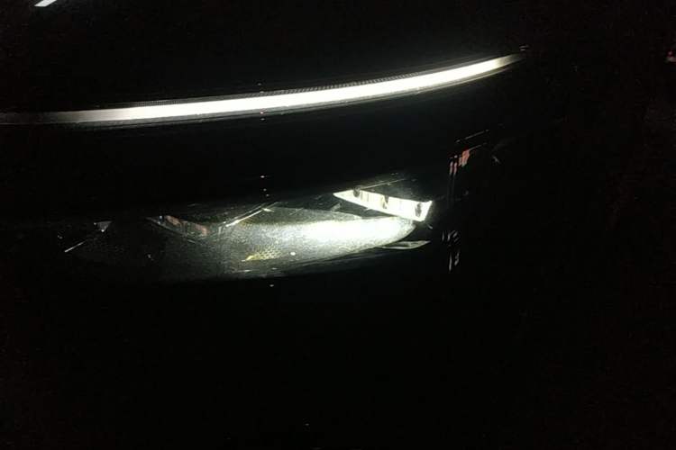 Used XPeng X9 2025 740 Ultra-Long Range Max Left Front Headlight