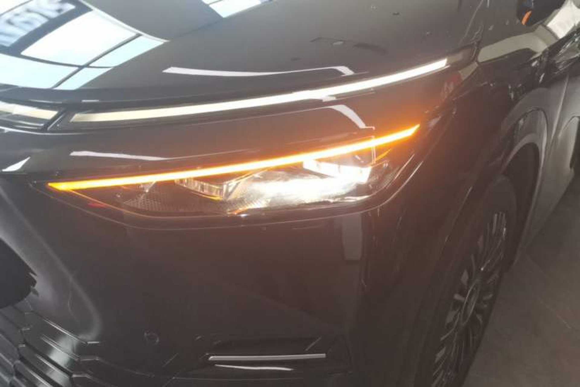 Used XPeng X9 2025 740 Ultra-Long Range Max Left Front Headlight
