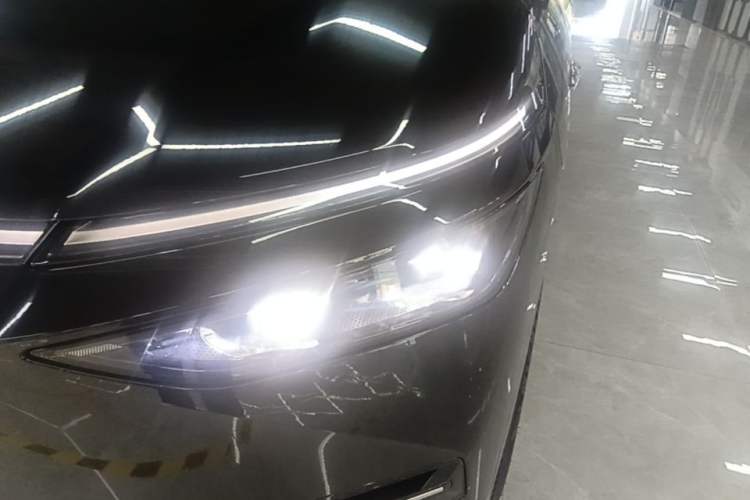 Used XPeng X9 2025 650 Long-Range Max Left Front Headlight