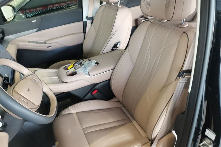 Used XPeng X9  Left Front Seat